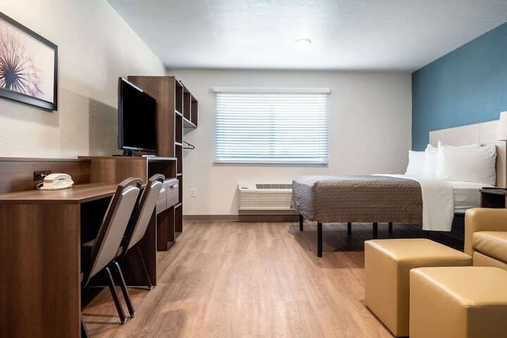 Room 19 of 48