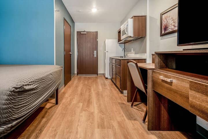 Room 16 of 48
